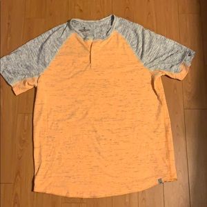 AE active. 2 button Henley. Worn once. 🤦🏻‍♀️